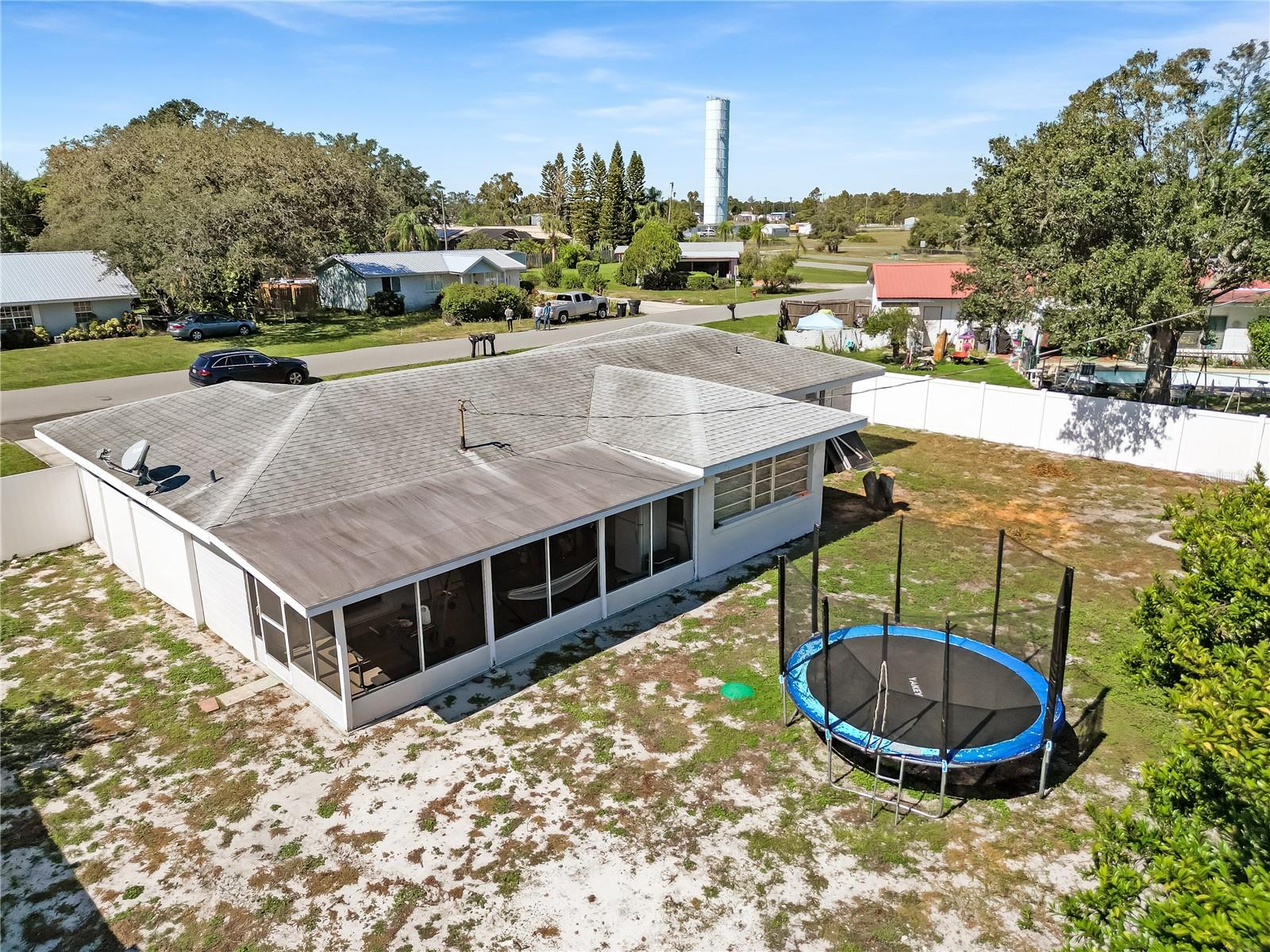 Image 3 of 17 For 4713 Avon Street
