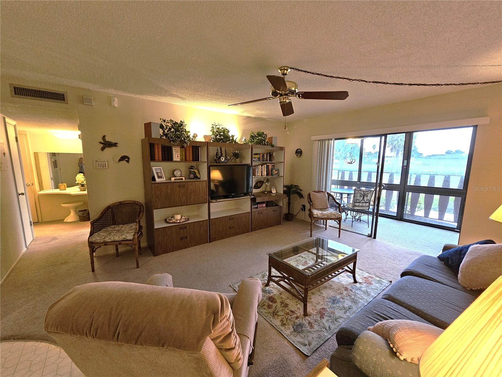 Image 8 of 15 For 72 Boundary Boulevard 226