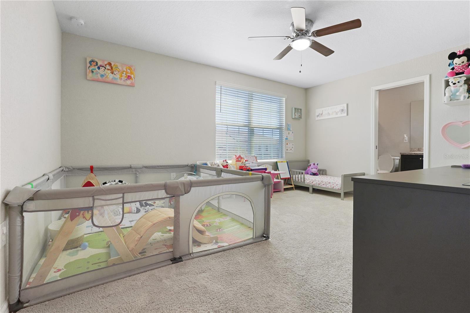 Image 12 of 27 For 3055 Fieldwood Cir St