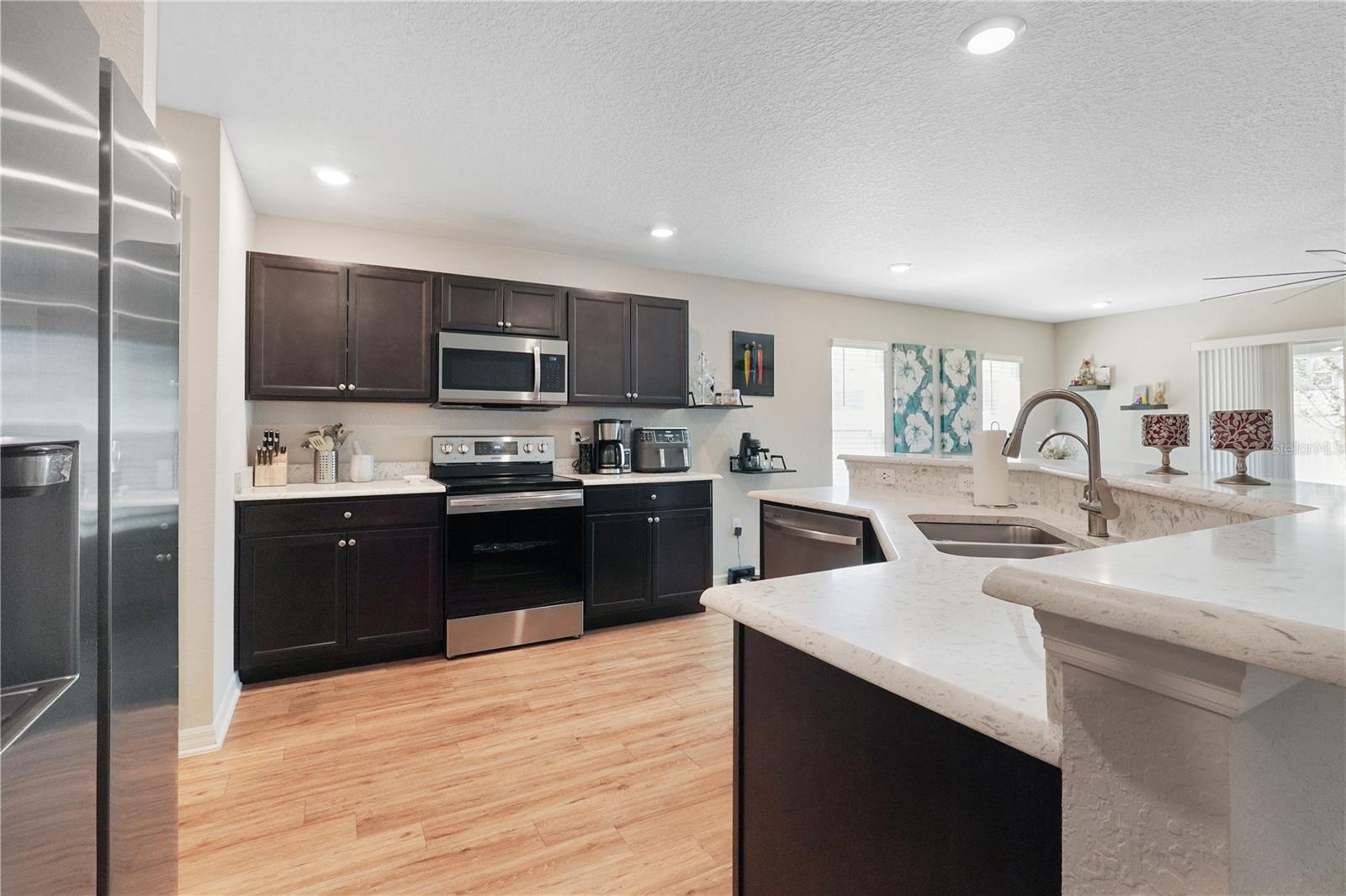 Image 7 of 27 For 3055 Fieldwood Cir St