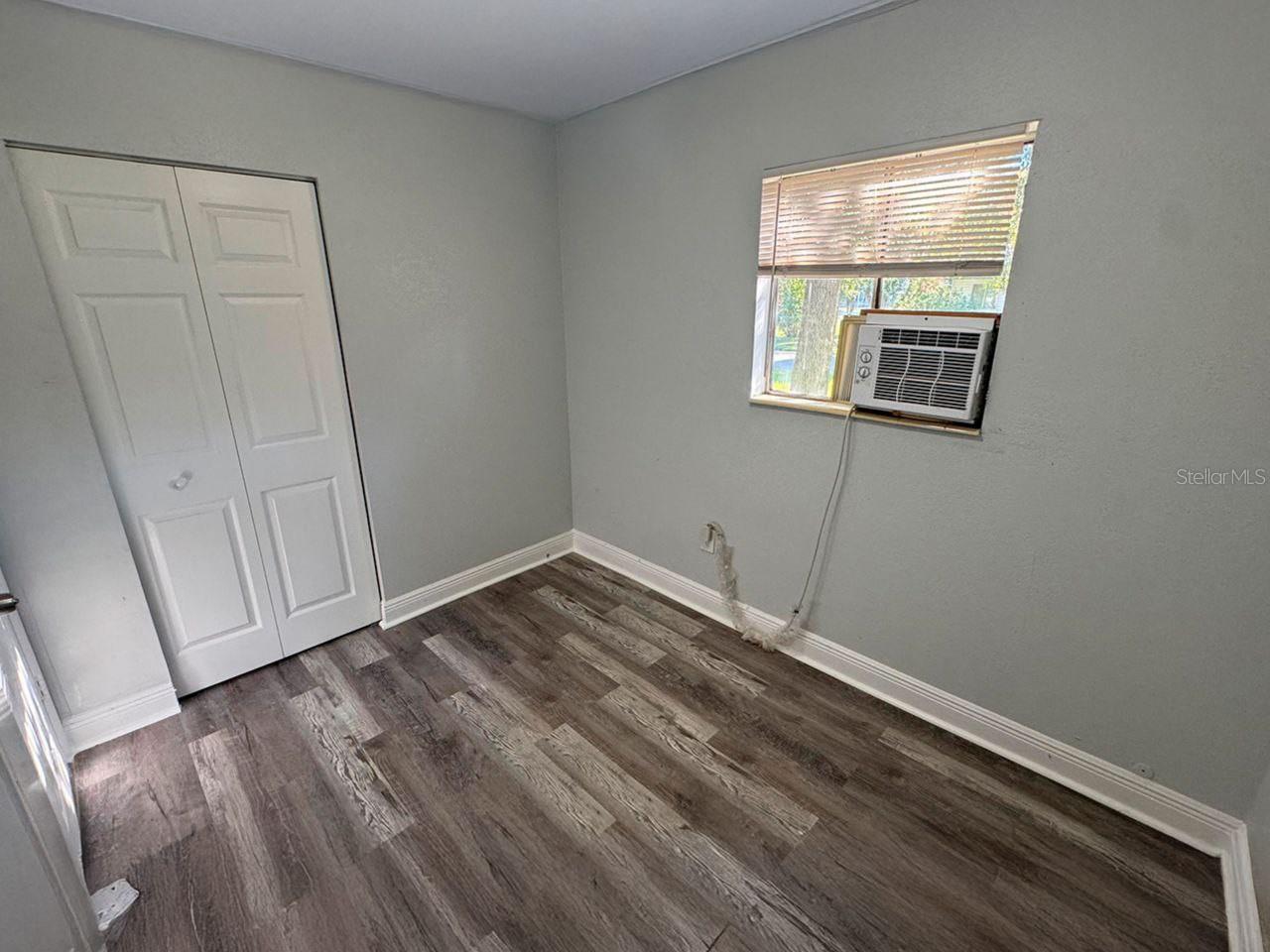 Image 8 of 13 For 302 Sherwood Drive