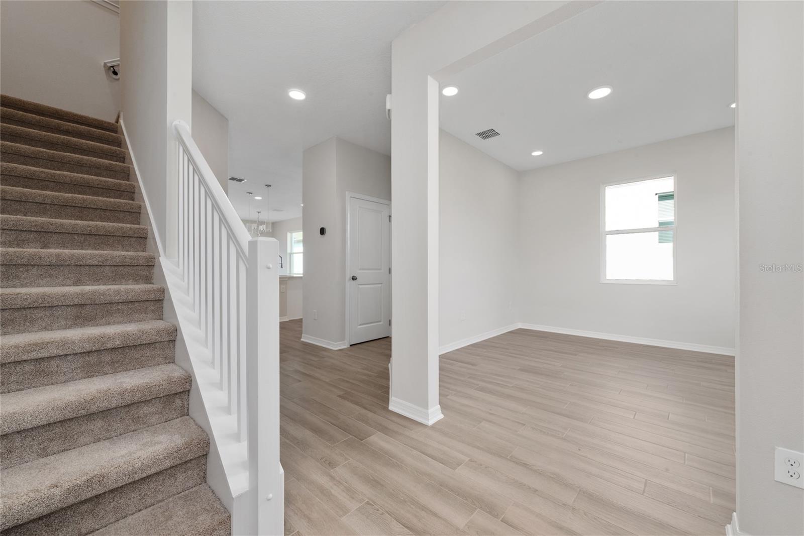 Image 10 of 38 For 15983 Grafton Way