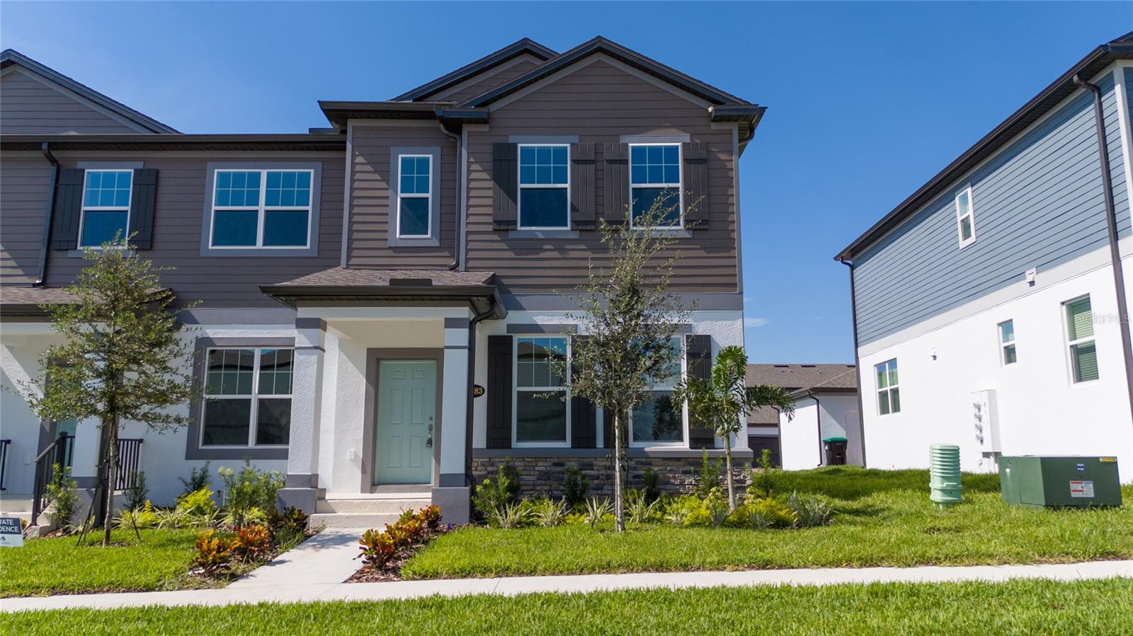 Image 2 of 38 For 15983 Grafton Way