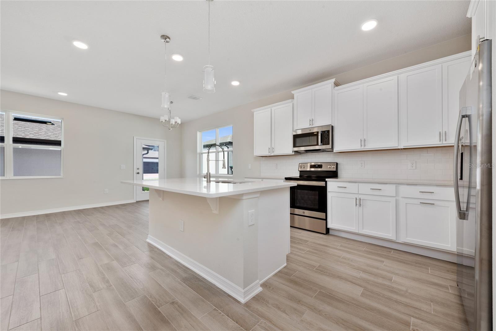 Image 3 of 38 For 15983 Grafton Way