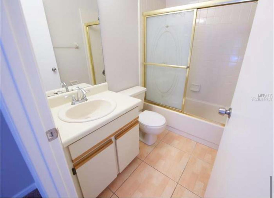 Image 12 of 23 For 3124 Semoran Boulevard 202