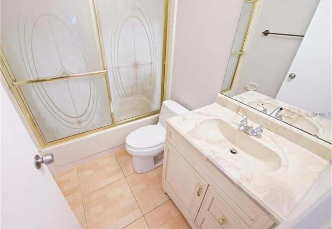 Image 15 of 23 For 3124 Semoran Boulevard 202