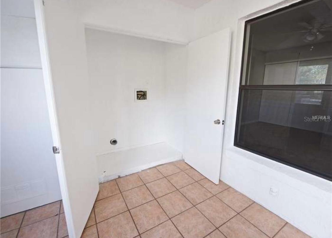 Image 4 of 23 For 3124 Semoran Boulevard 202