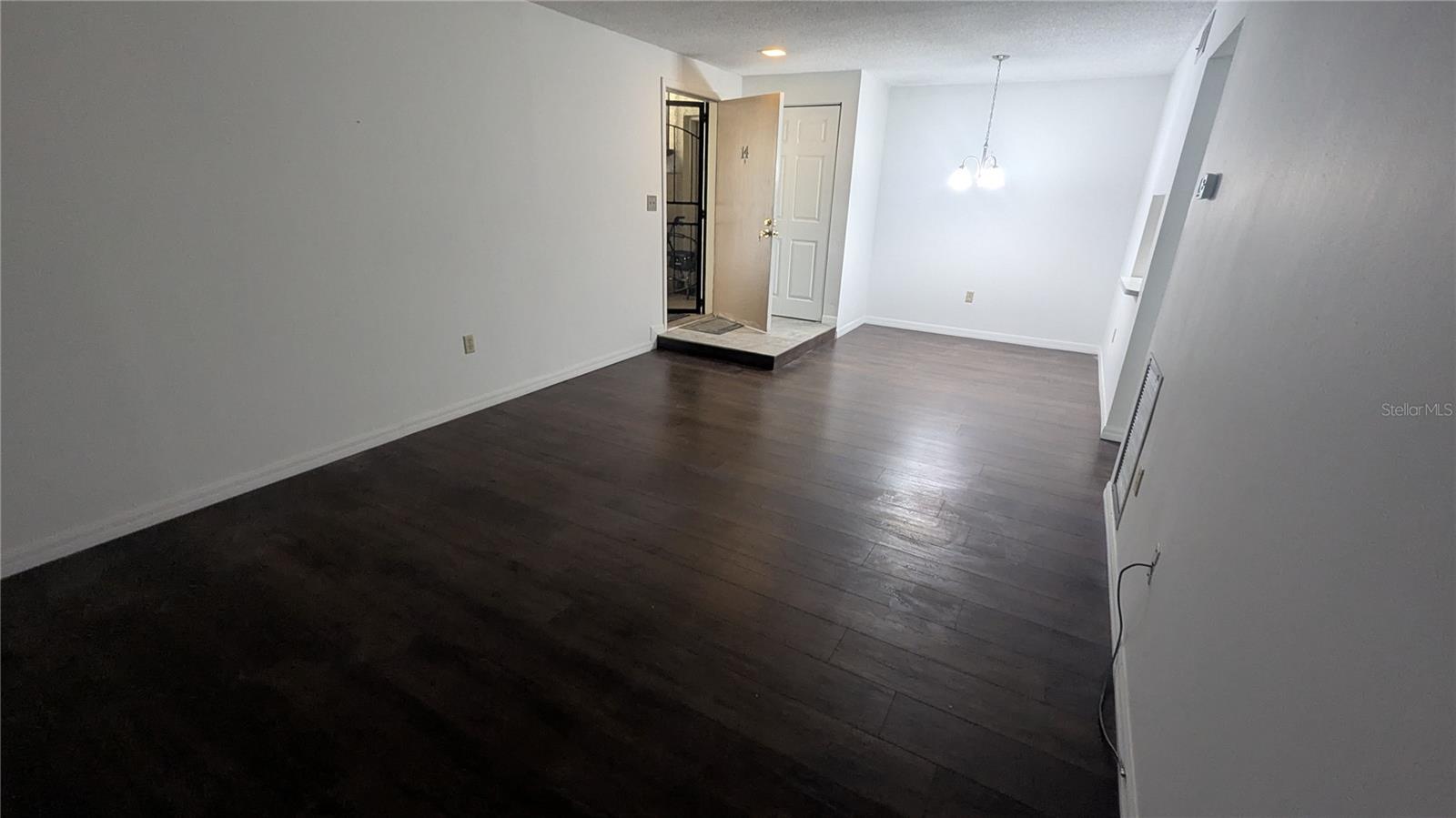 Image 21 of 27 For 3294 Semoran Boulevard 14