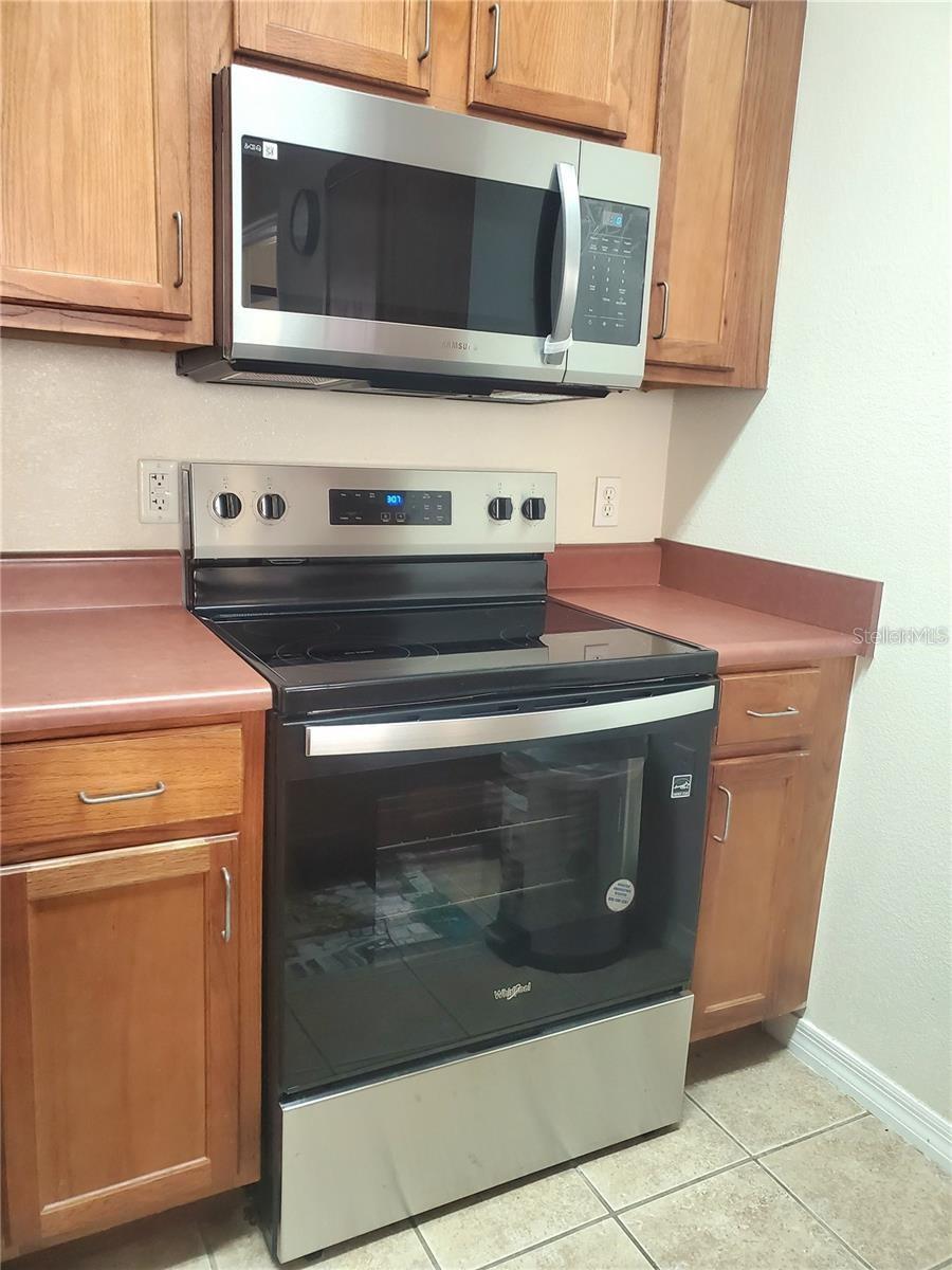 Image 5 of 14 For 8137 Claire Ann Drive 203