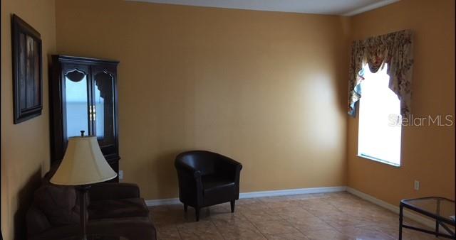 Image 3 of 6 For 516 Brentford Court