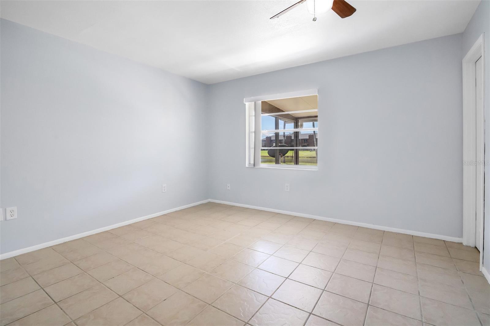 Image 14 of 34 For 38 Lake Villa Way