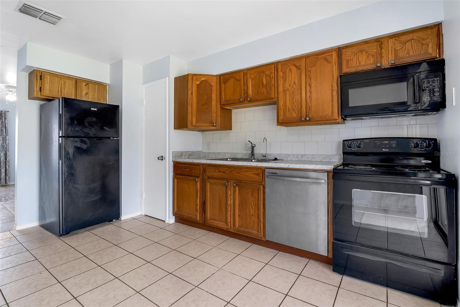 Image 9 of 34 For 38 Lake Villa Way