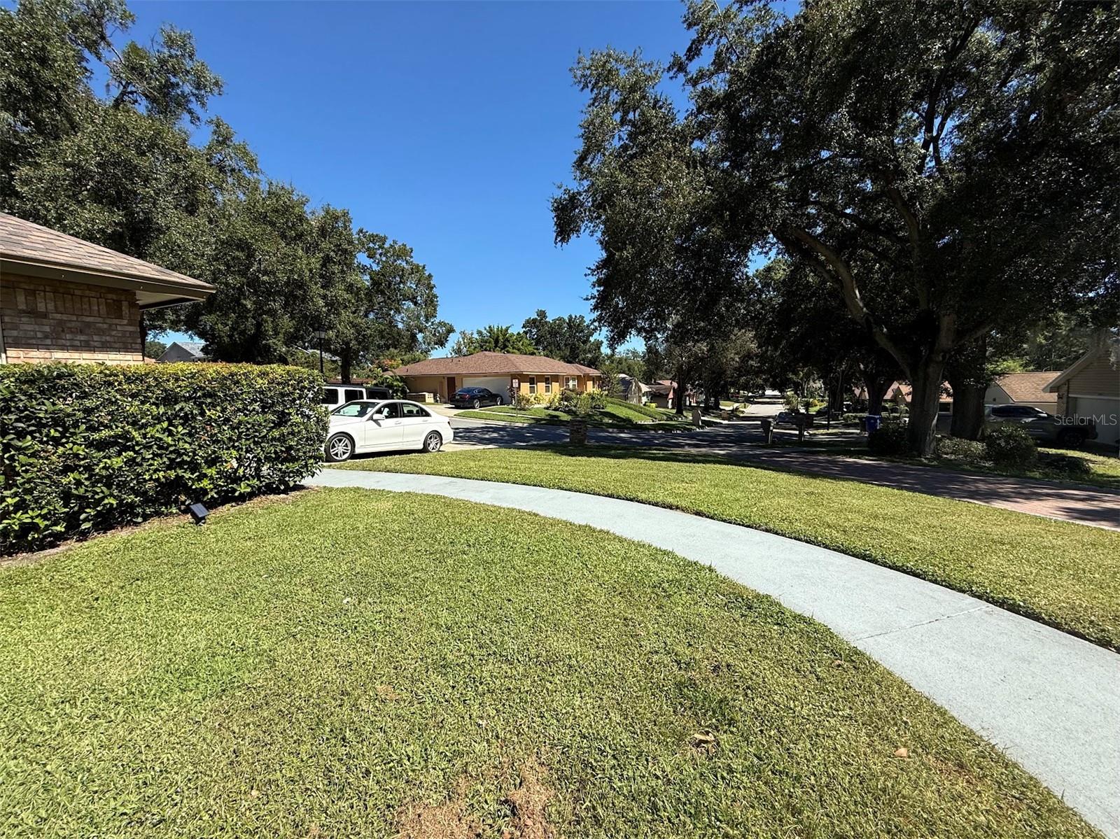 Image 27 of 27 For 9102 Floribunda Drive