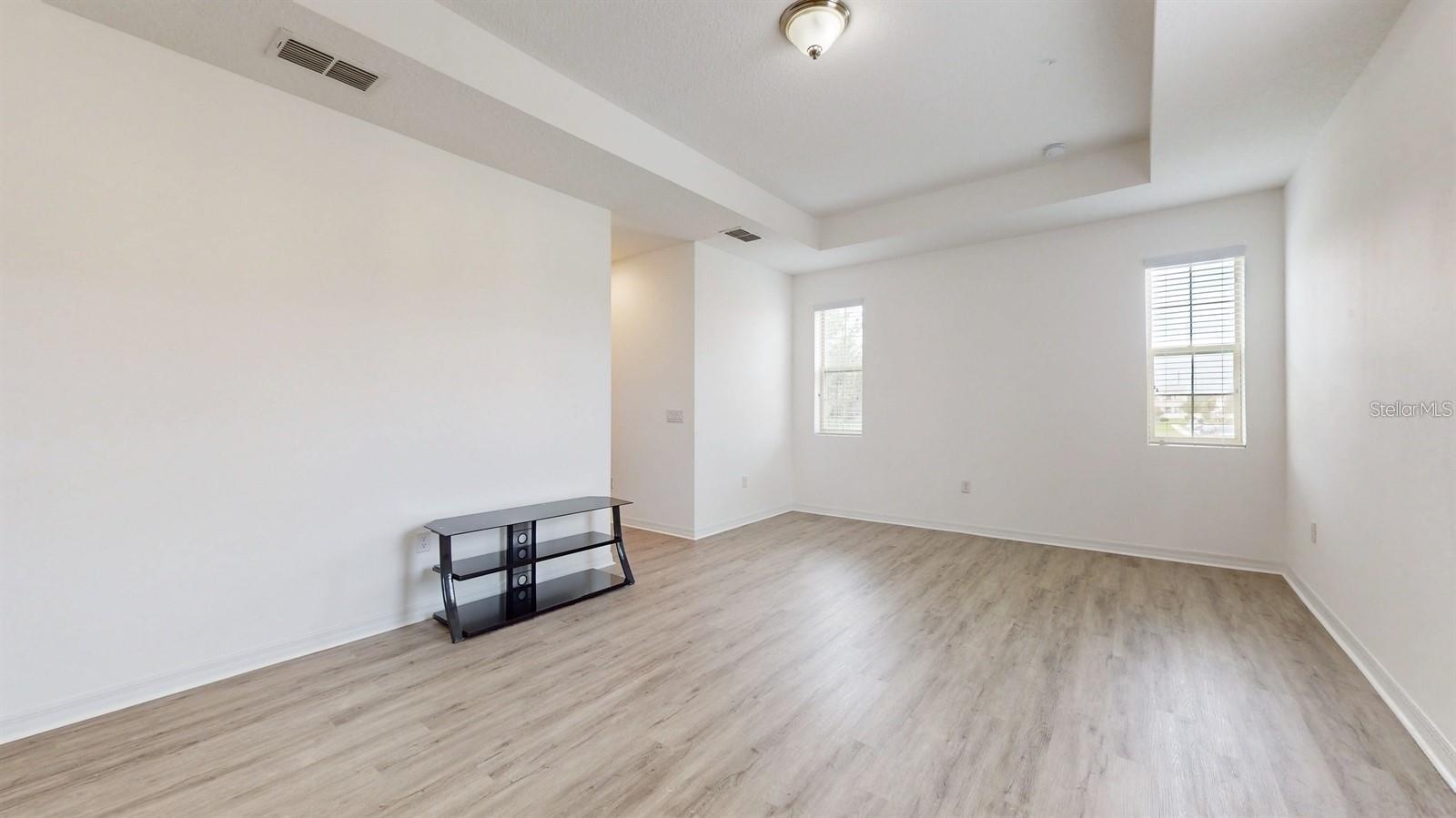 Image 11 of 30 For 14315 Swanley Street