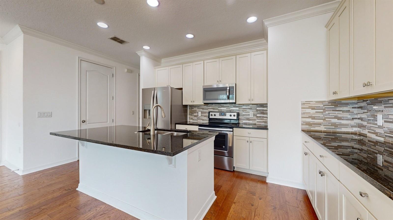 Image 4 of 30 For 14315 Swanley Street