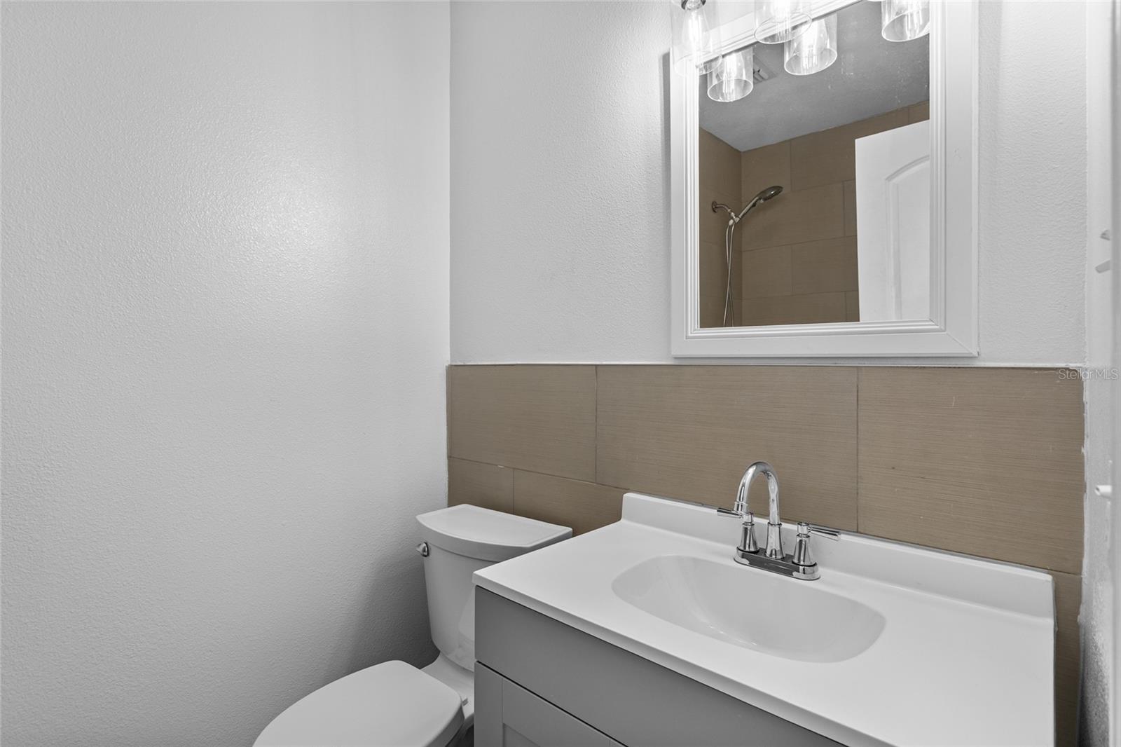 Image 13 of 28 For 1083 Eastbrook Boulevard