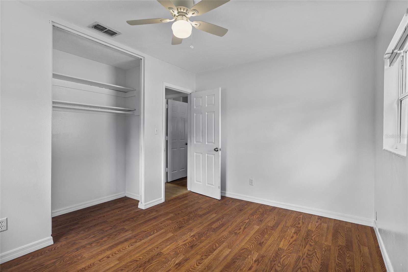 Image 17 of 28 For 1083 Eastbrook Boulevard