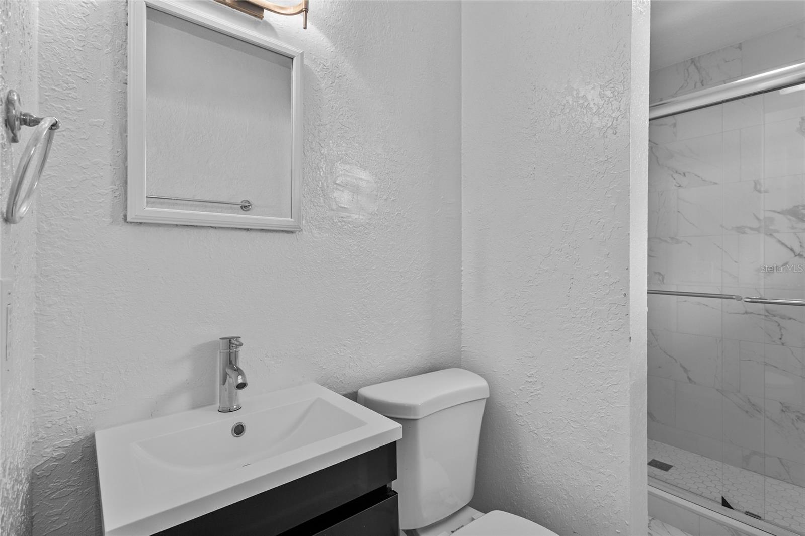 Image 19 of 28 For 1083 Eastbrook Boulevard