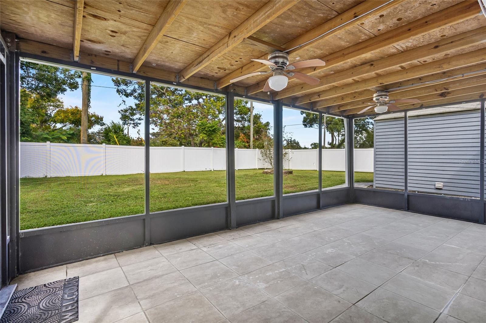 Image 21 of 28 For 1083 Eastbrook Boulevard
