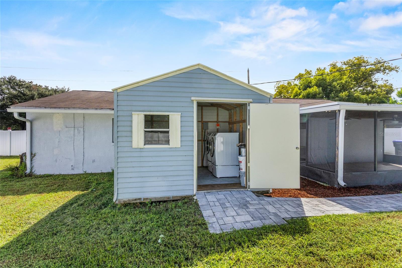Image 24 of 28 For 1083 Eastbrook Boulevard