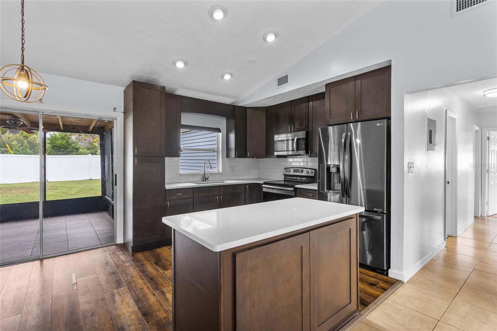 Image 8 of 28 For 1083 Eastbrook Boulevard