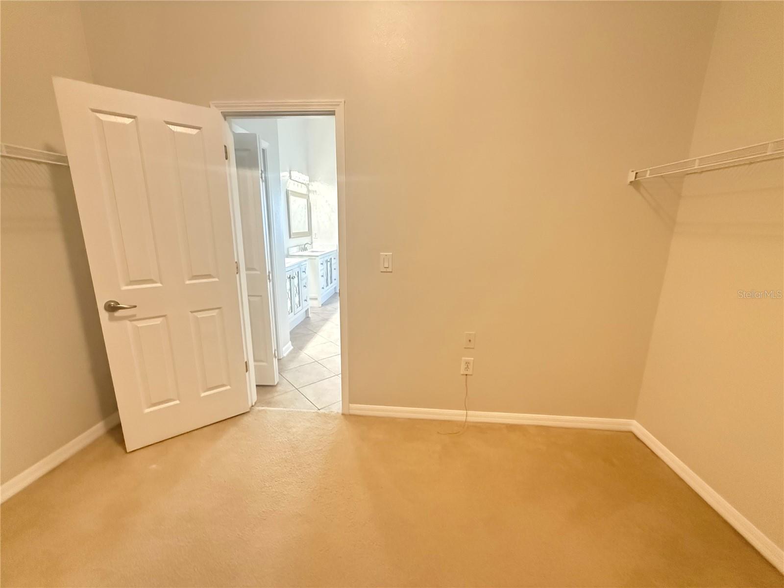Image 18 of 36 For 6817 Cromwell Garden Drive