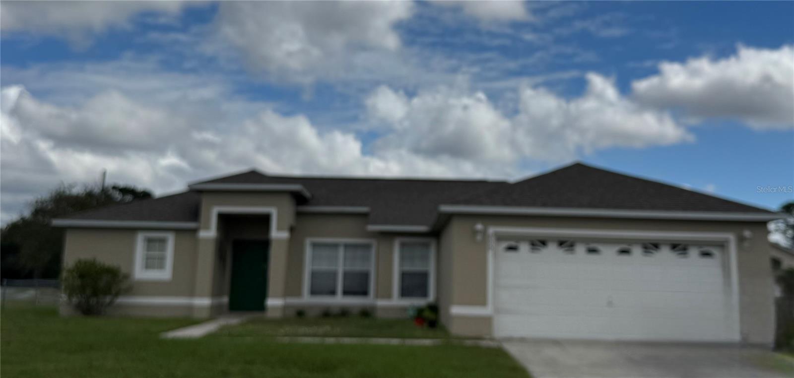 Listing Details for 800 Palermo Court, KISSIMMEE, FL 34758