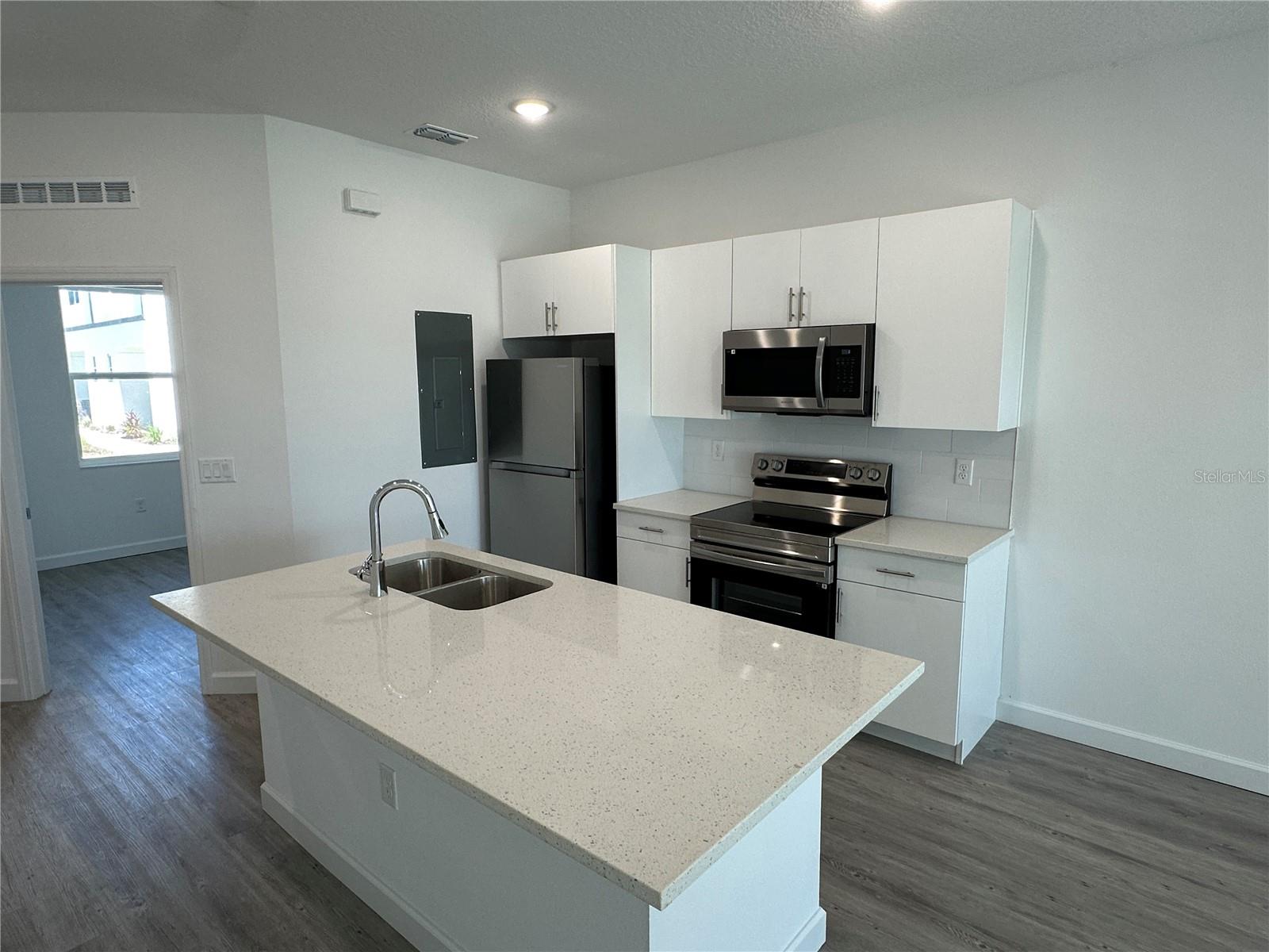 Image 14 of 57 For 420 Famagusta Drive