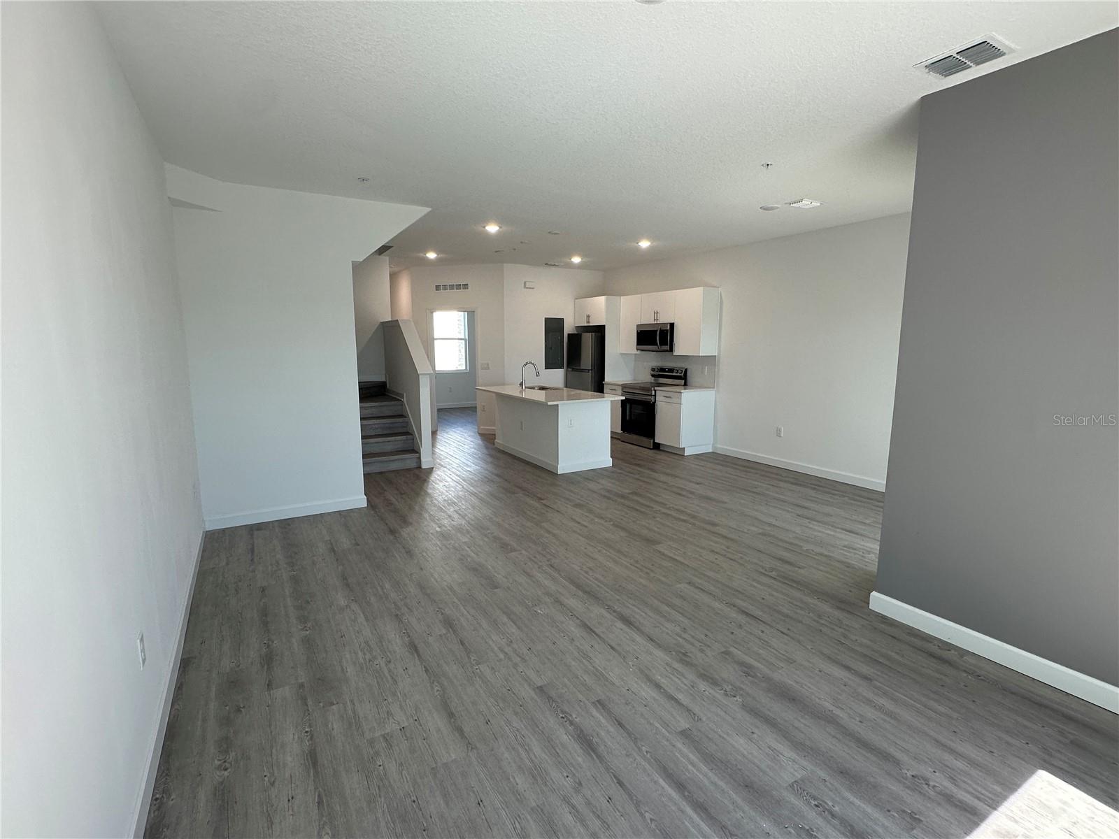 Image 8 of 57 For 420 Famagusta Drive