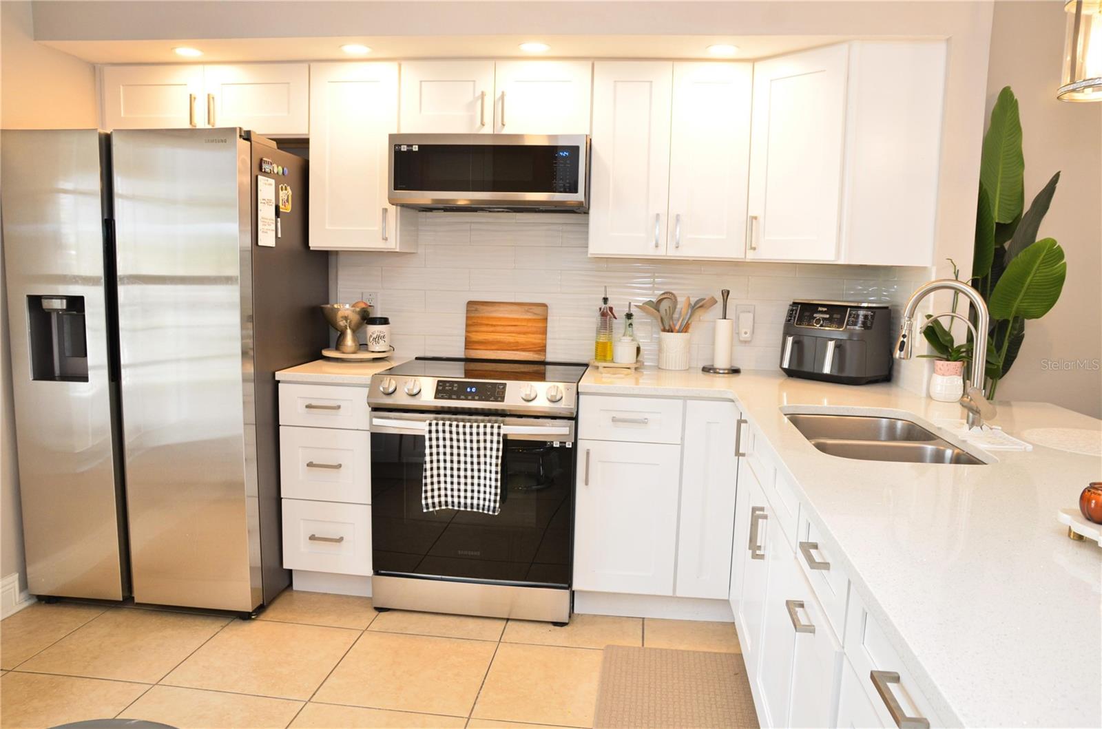Image 7 of 25 For 13852 Timberbrooke Drive 202