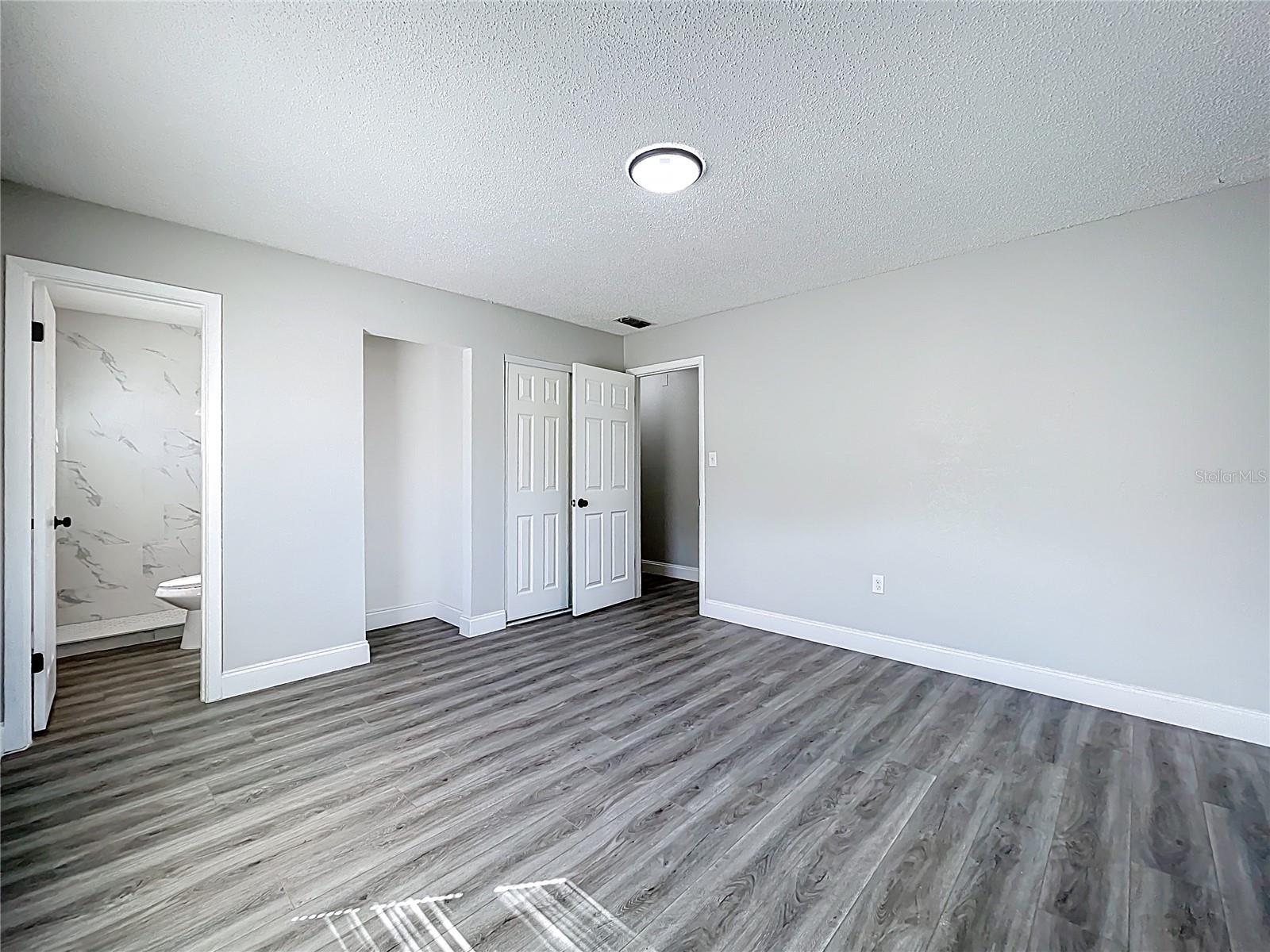 Image 24 of 33 For 1109 Willow Court