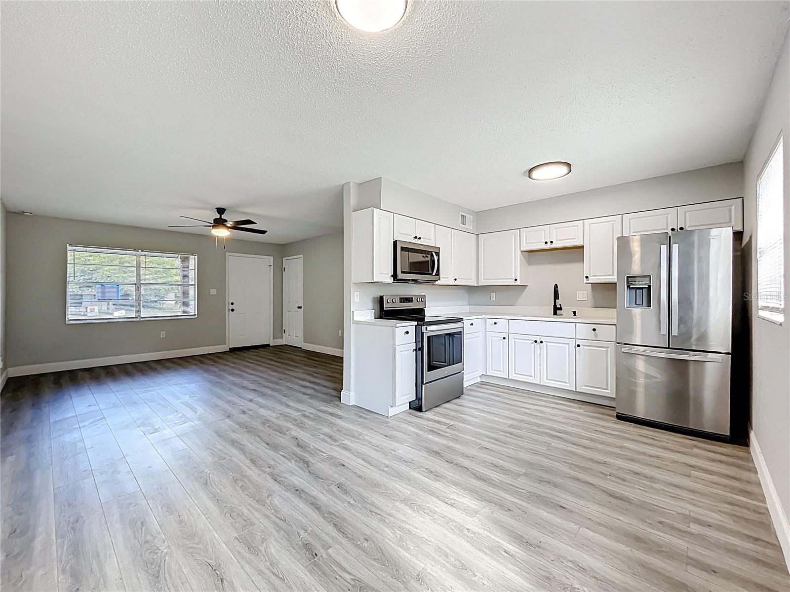 Image 6 of 33 For 1109 Willow Court