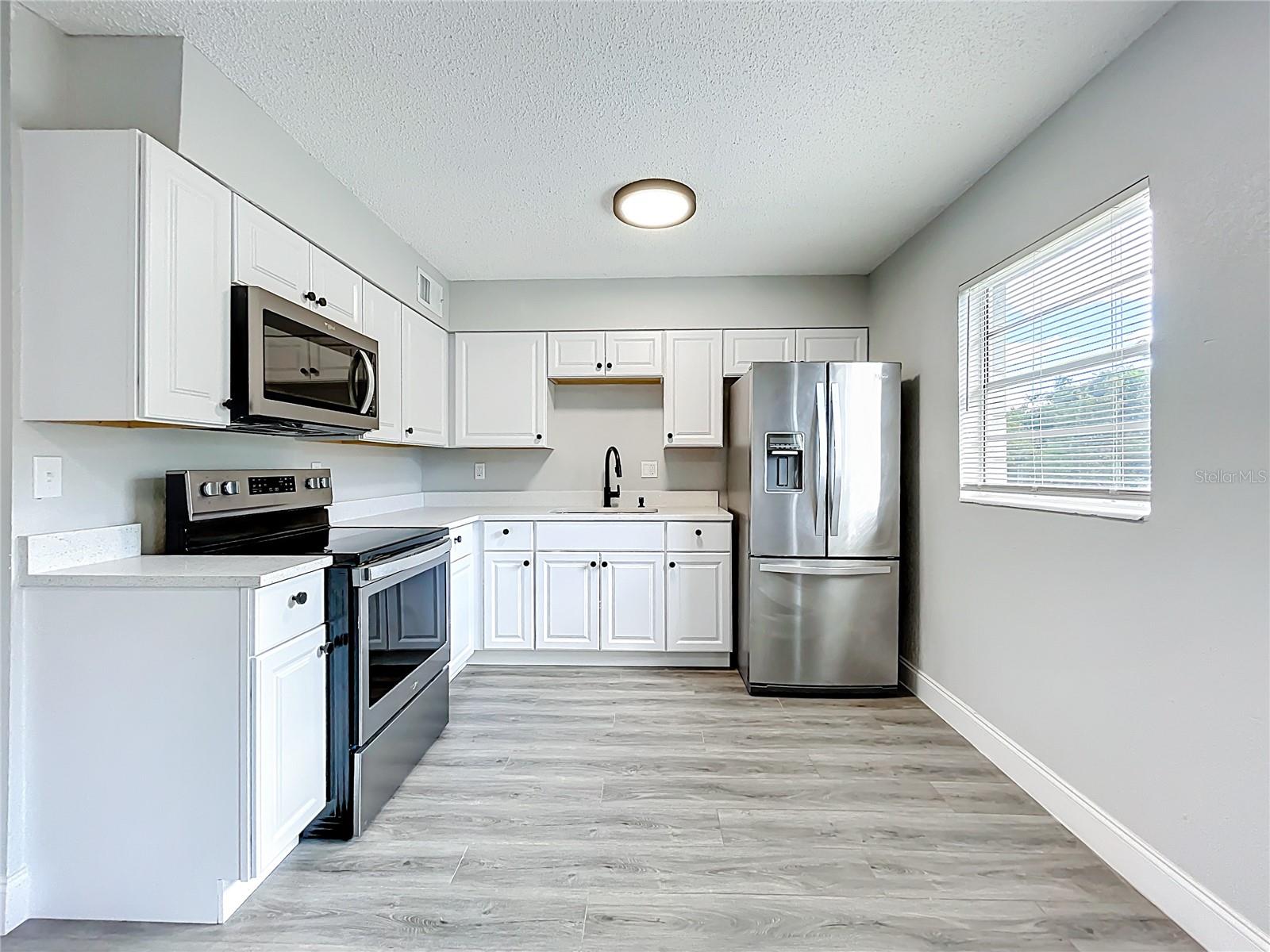 Image 8 of 33 For 1109 Willow Court