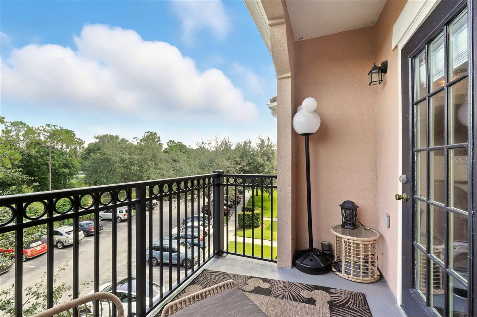 Image 32 of 33 For 211 Longview Avenue 306