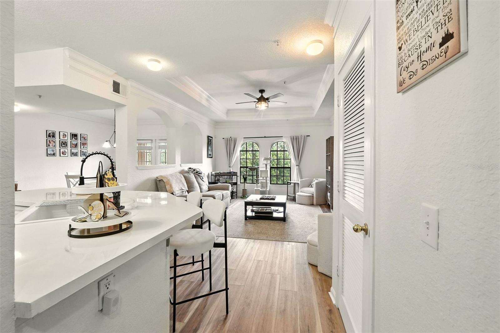 Image 5 of 33 For 211 Longview Avenue 306