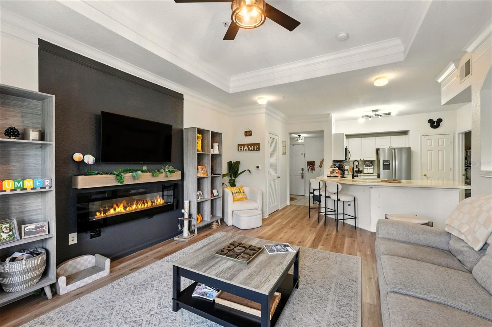 Image 8 of 33 For 211 Longview Avenue 306