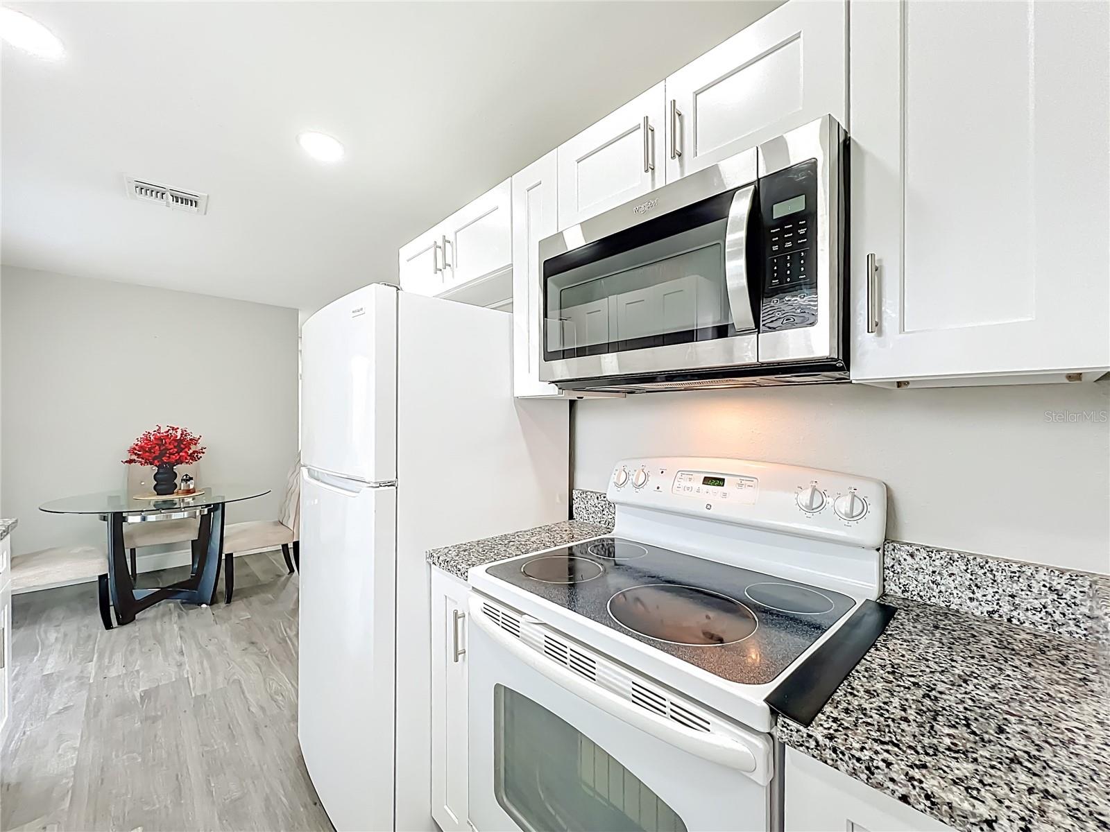 Image 17 of 45 For 1423 Heber Circle