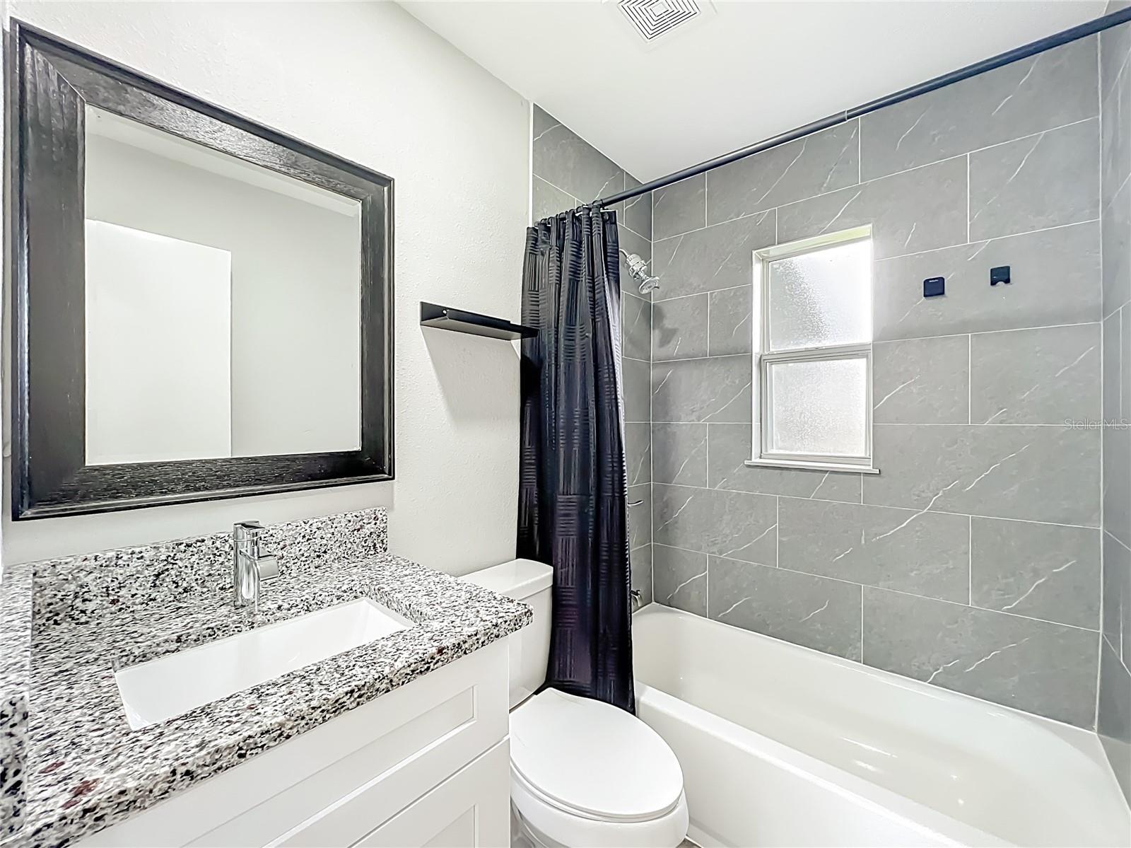 Image 23 of 45 For 1423 Heber Circle