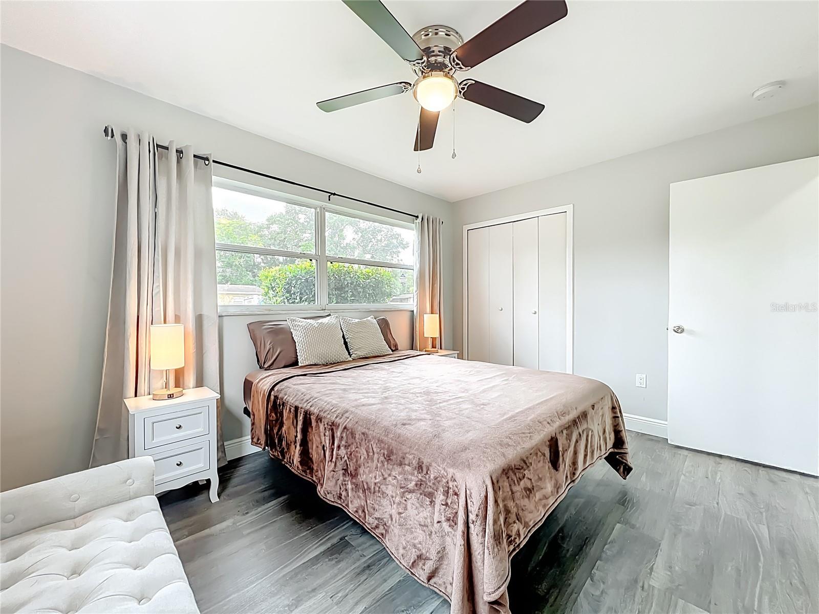 Image 27 of 45 For 1423 Heber Circle