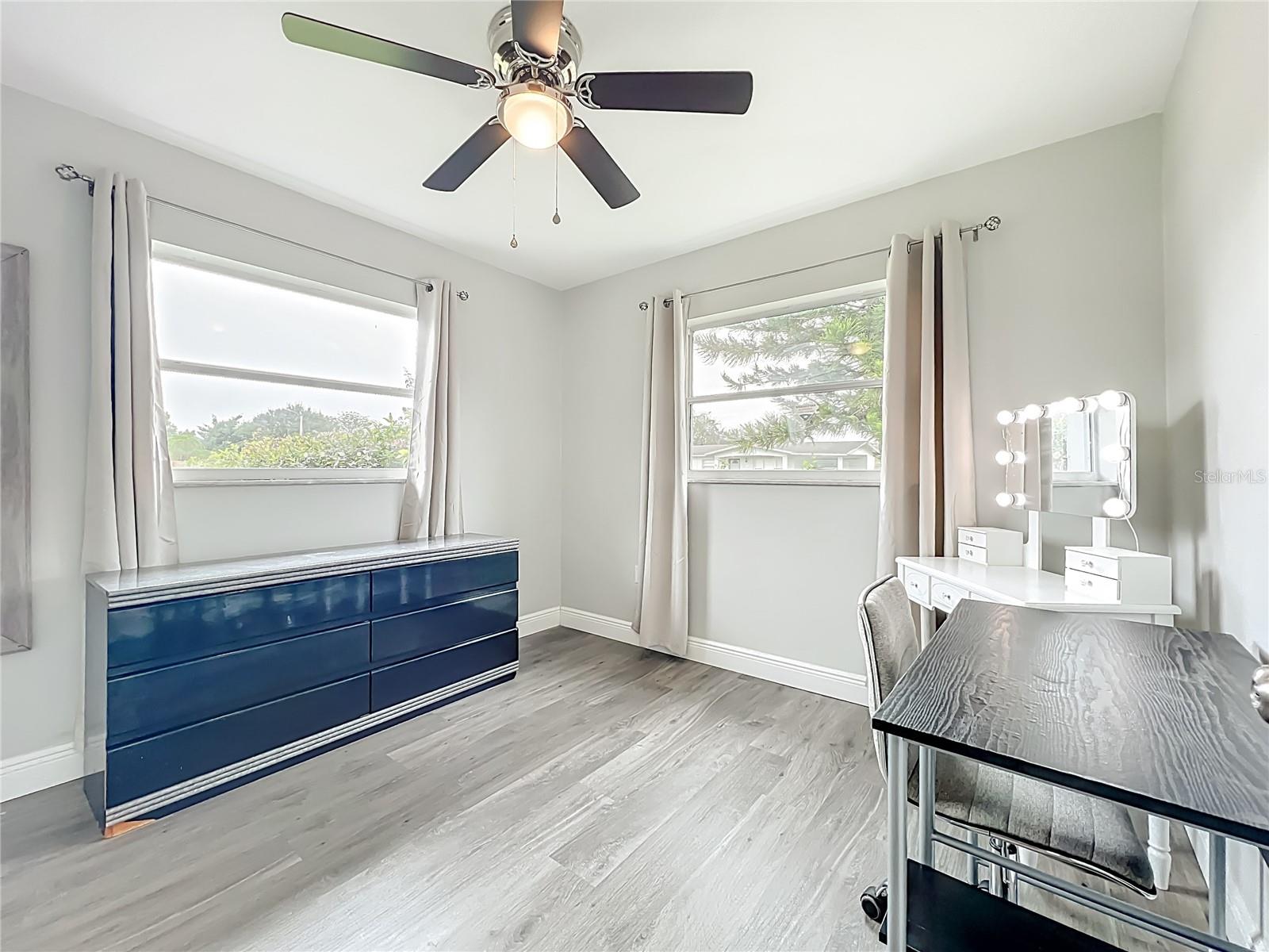 Image 28 of 45 For 1423 Heber Circle