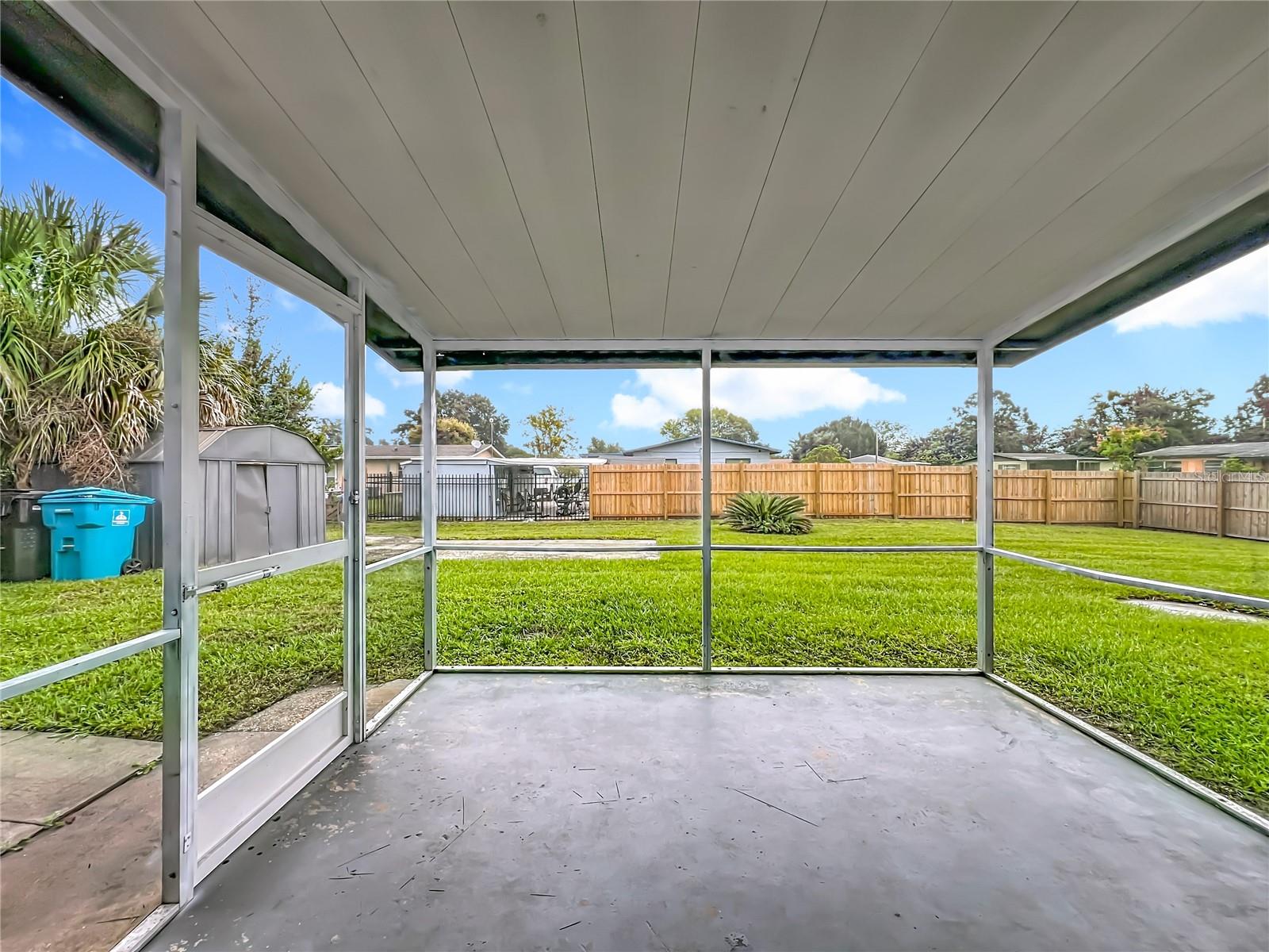 Image 32 of 45 For 1423 Heber Circle