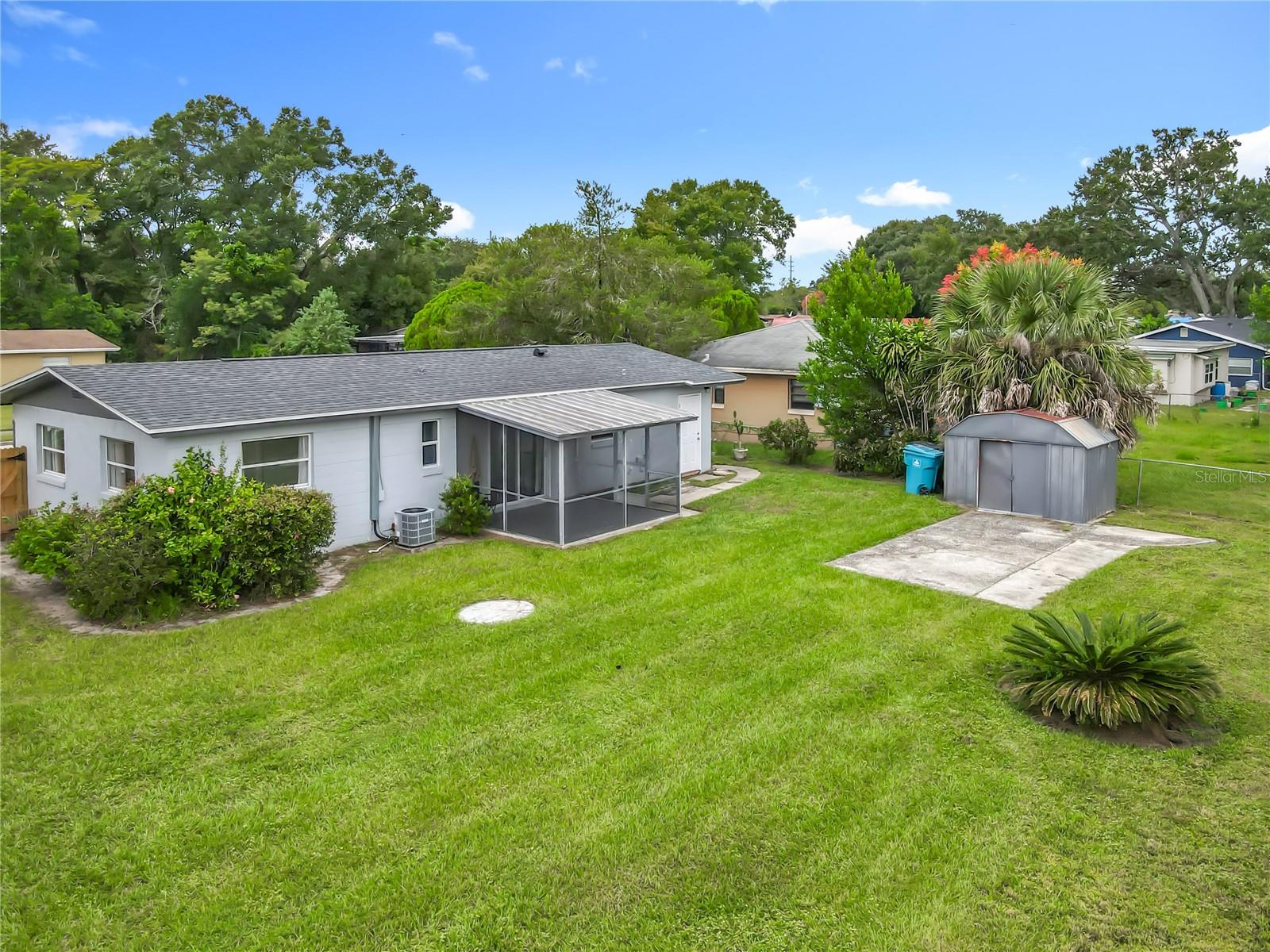 Image 38 of 45 For 1423 Heber Circle