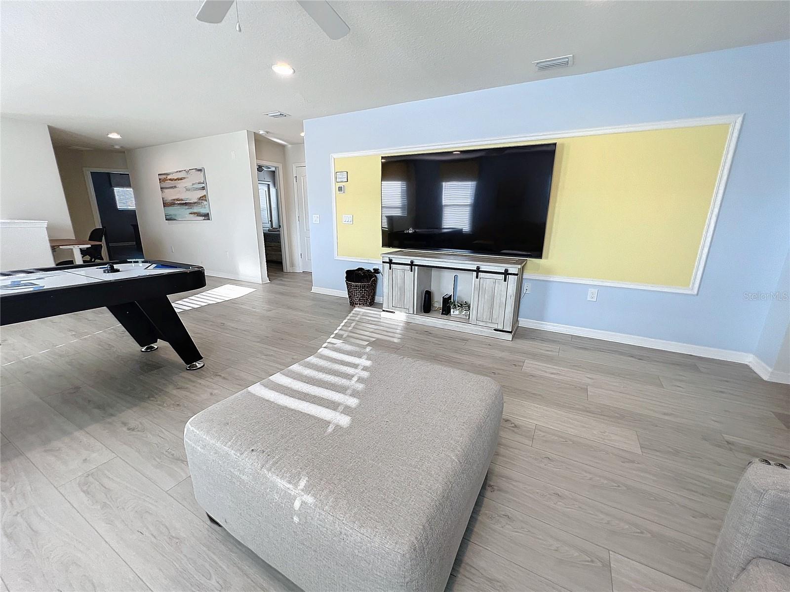 Image 20 of 56 For 8936 Prague Way