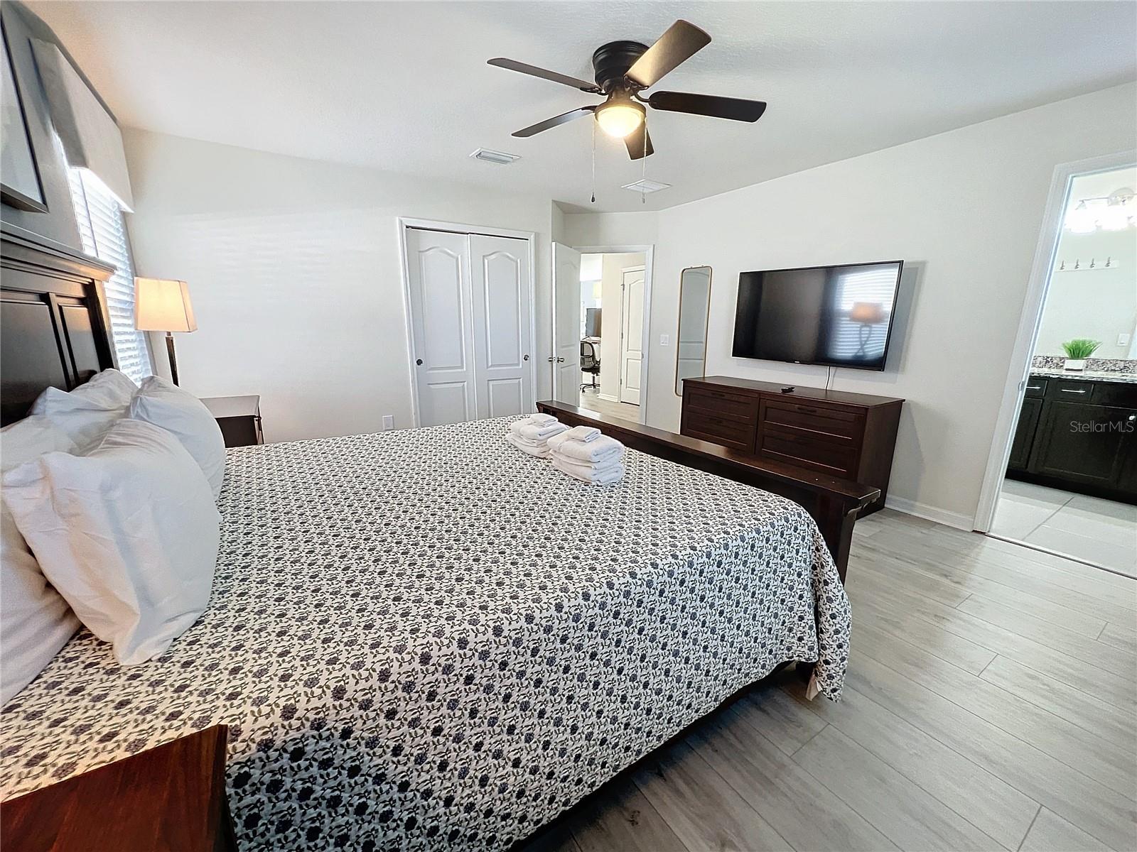 Image 23 of 56 For 8936 Prague Way