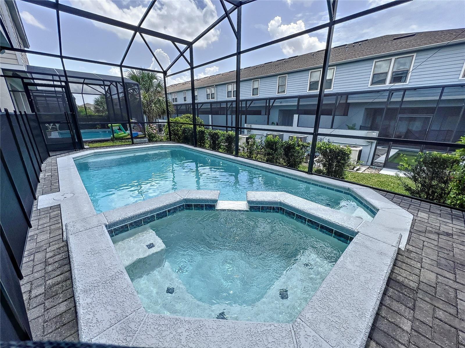 Image 40 of 56 For 8936 Prague Way