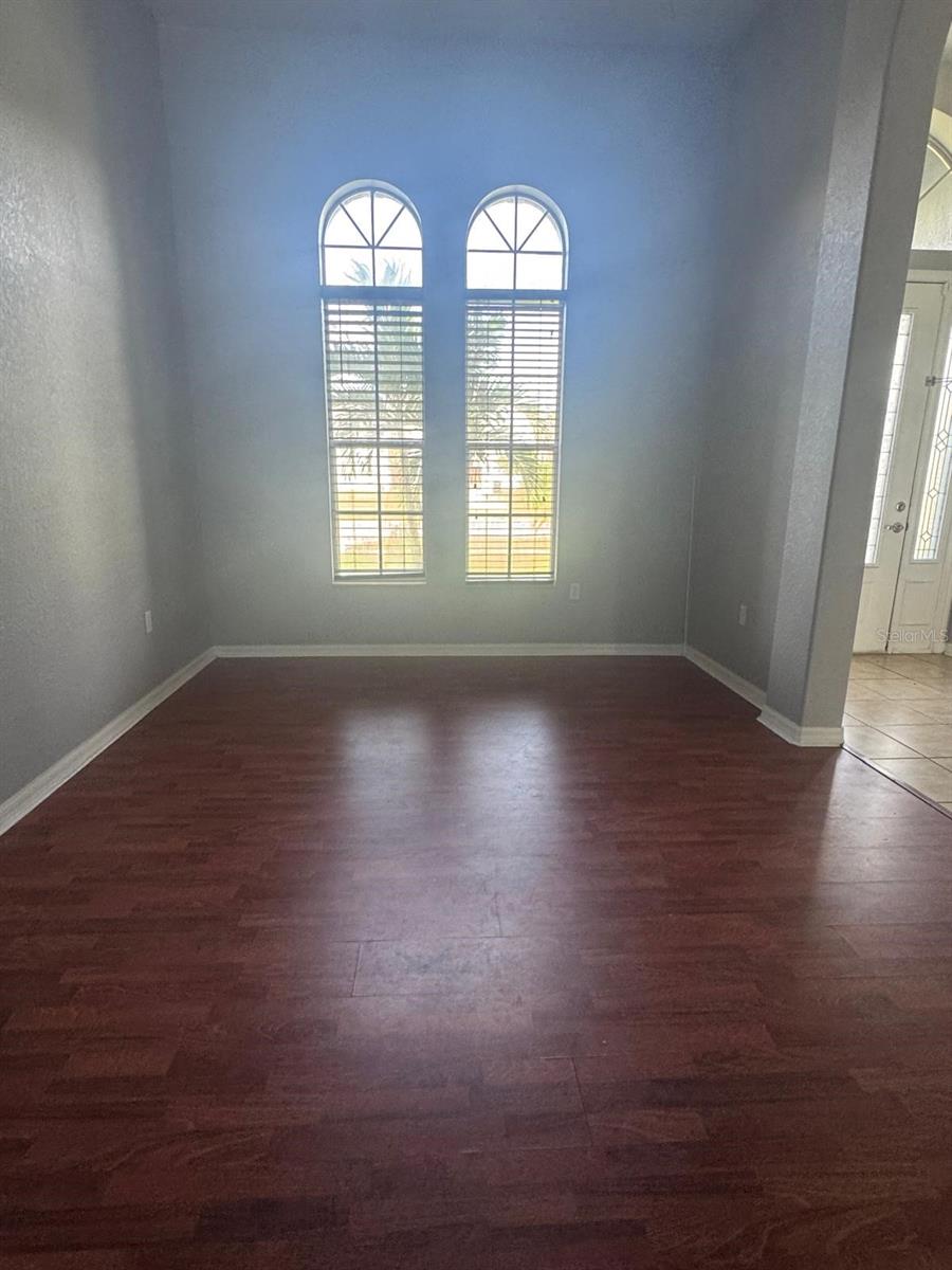 Image 13 of 17 For 20438 Maxim Parkway