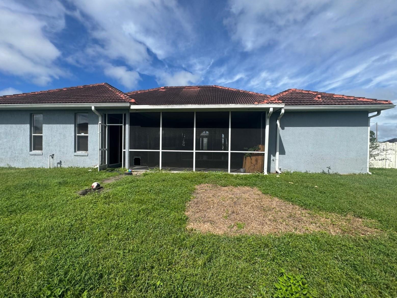 Image 3 of 17 For 20438 Maxim Parkway