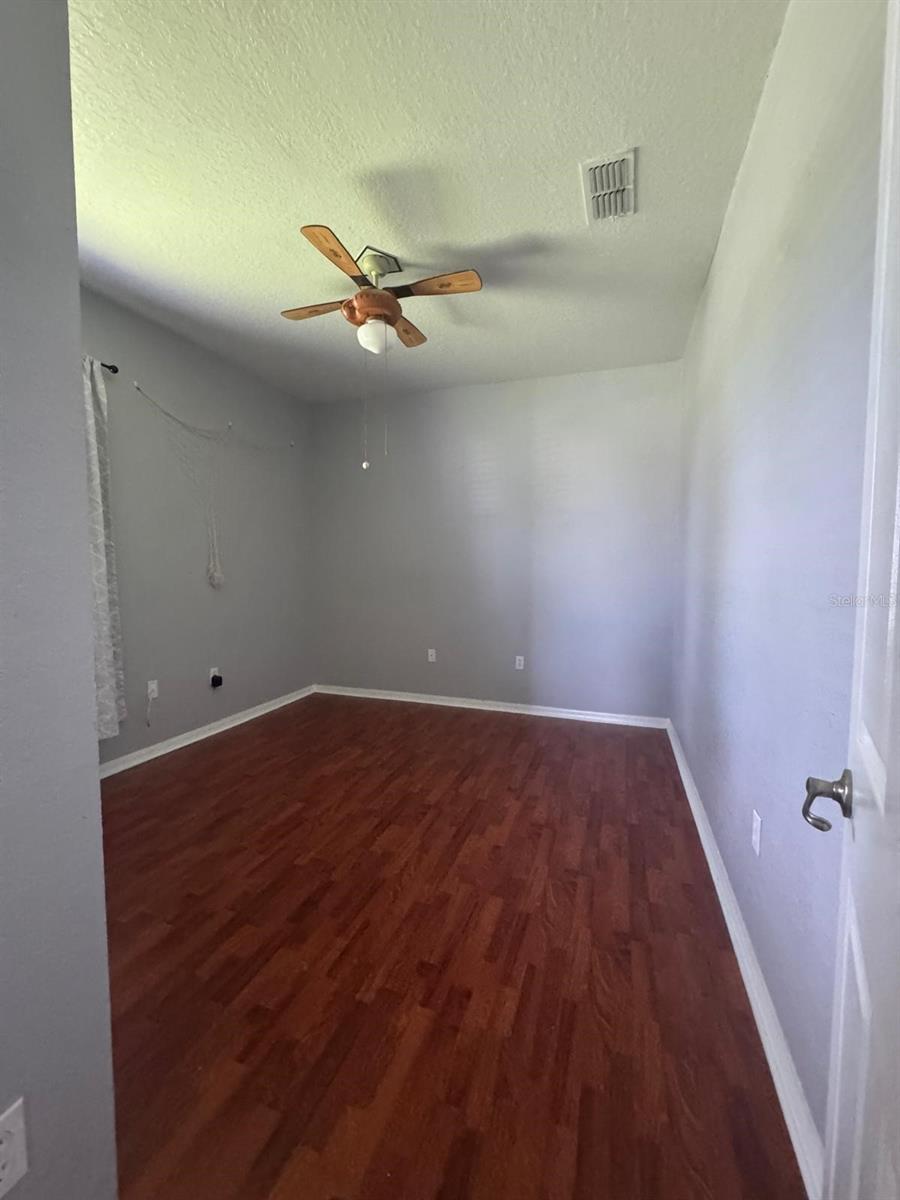 Image 9 of 17 For 20438 Maxim Parkway