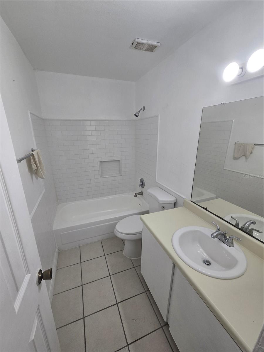 Image 7 of 10 For 3012 Parkway Boulevard 207