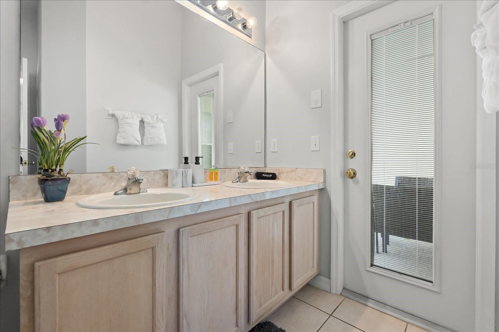 Image 9 of 34 For 316 Tivoli Circle